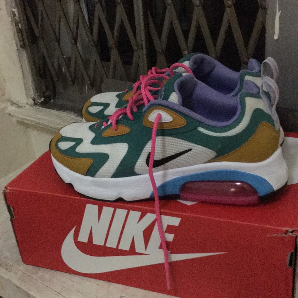 W AIR MAX 200